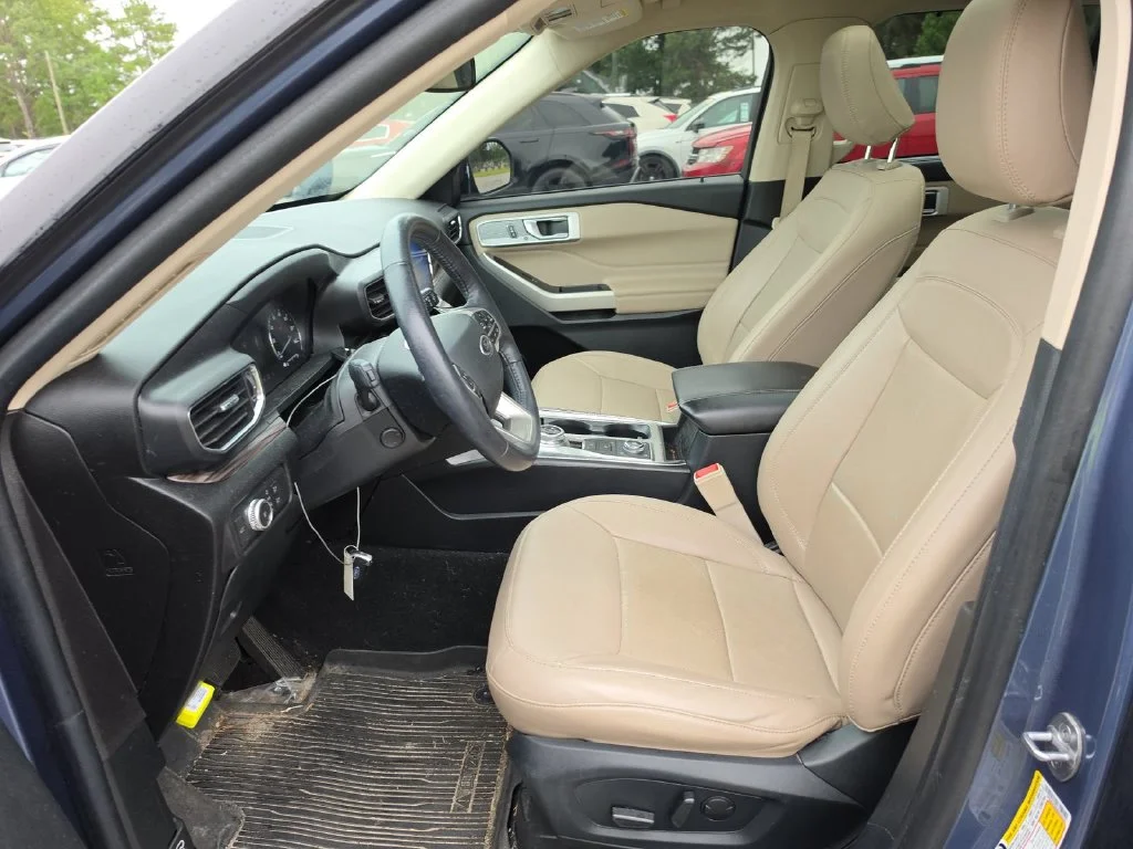 Used 2021 Blue Ford Limited image 5