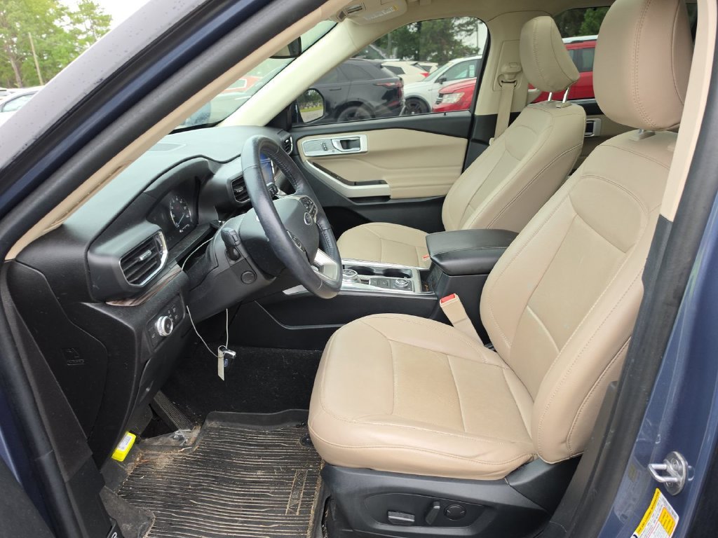 Used 2021 Blue Ford Limited image 5