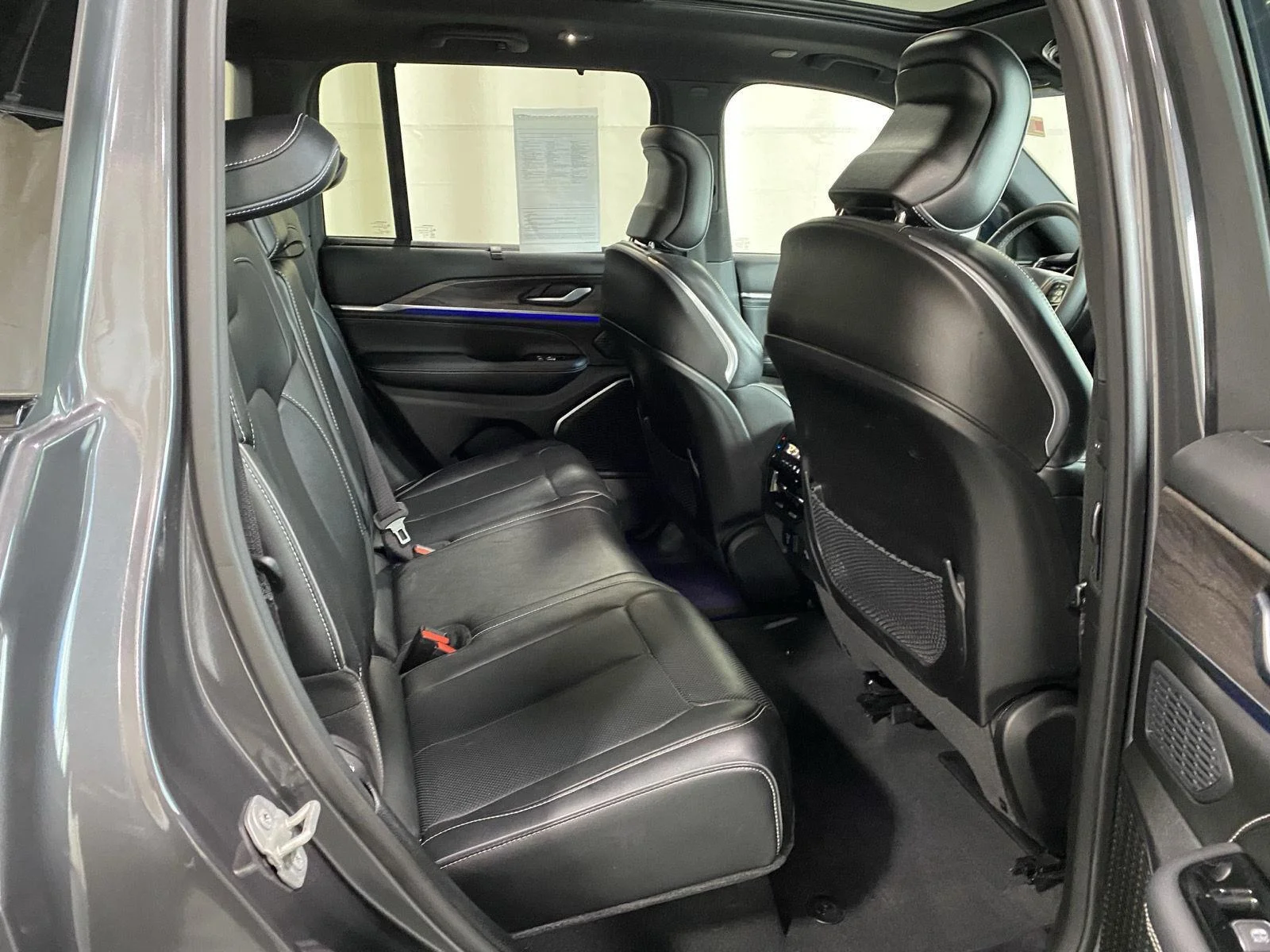 Used 2024 Baltic Gray Metallic Clearcoat Jeep Overland image 12