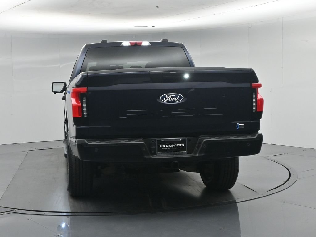Used 2024 Blue Ford XLT image 31