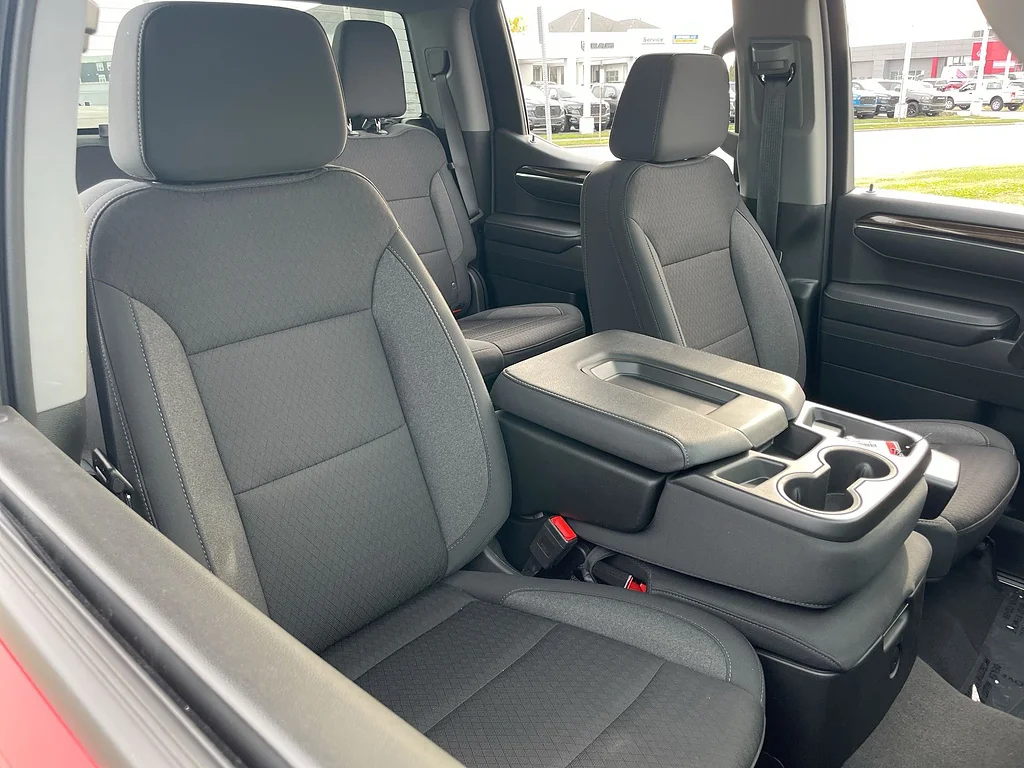 Used 2024 RED Chevrolet LT image 26