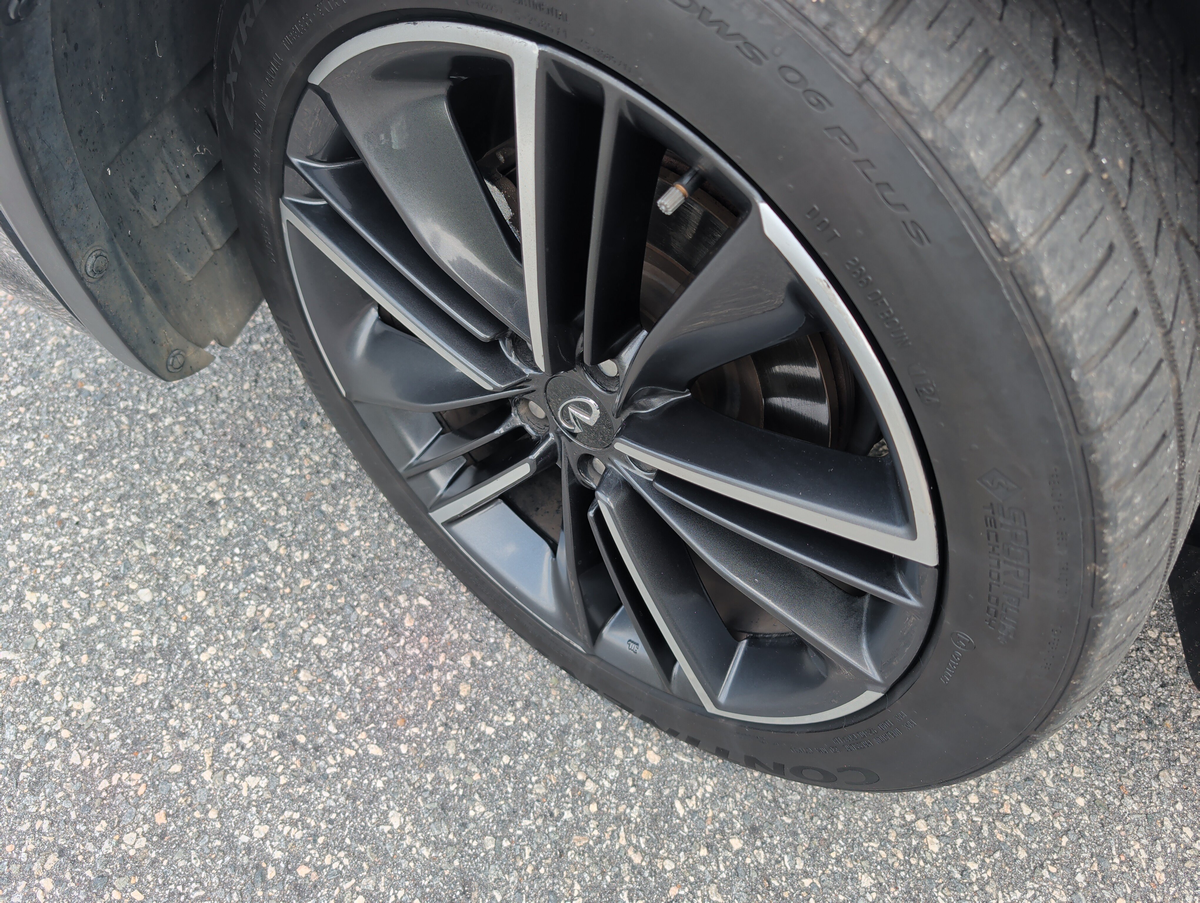 Used 2022 Mineral Black INFINITI LUXE image 7