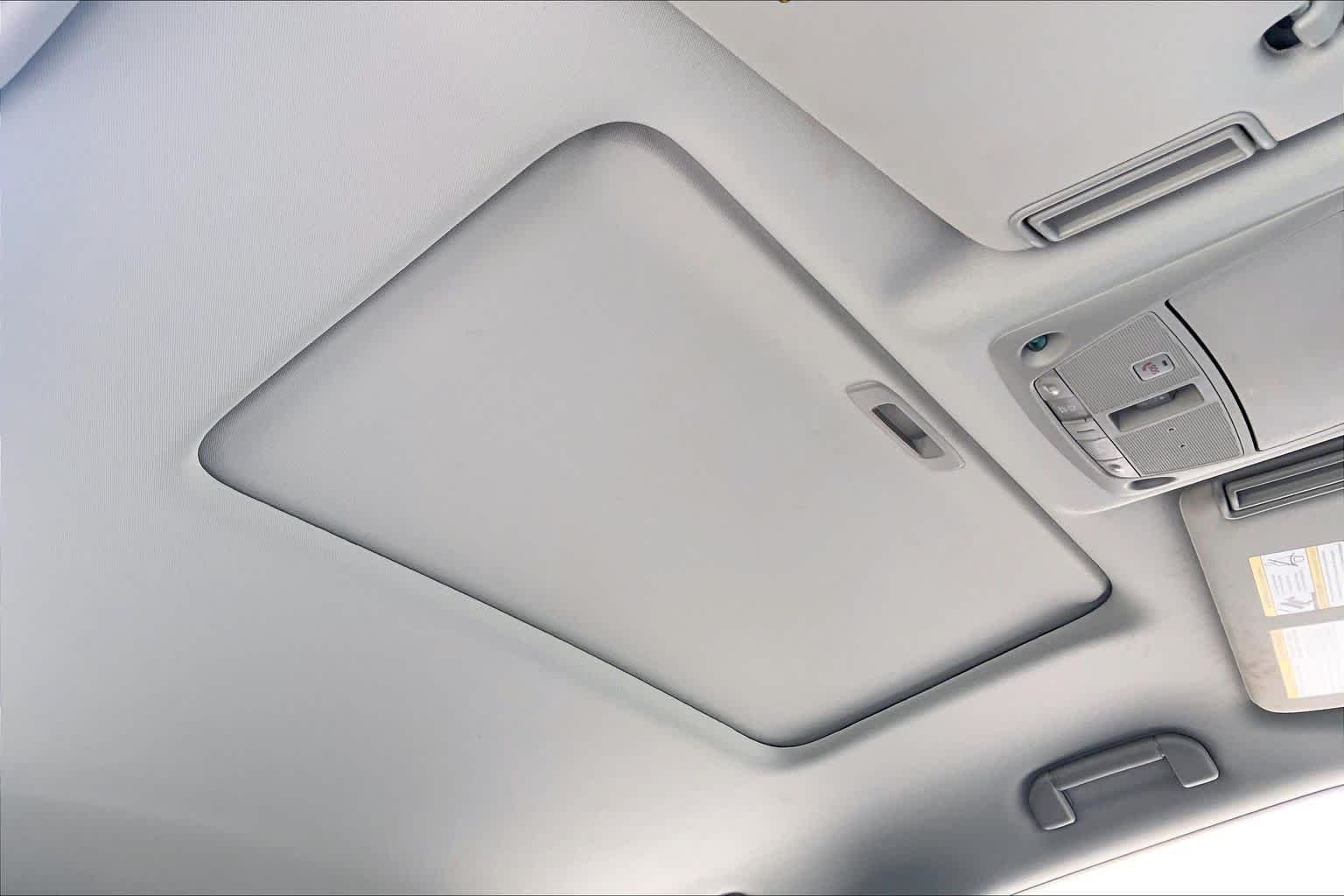 Used 2019 Liquid Platinum INFINITI LUXE image 14