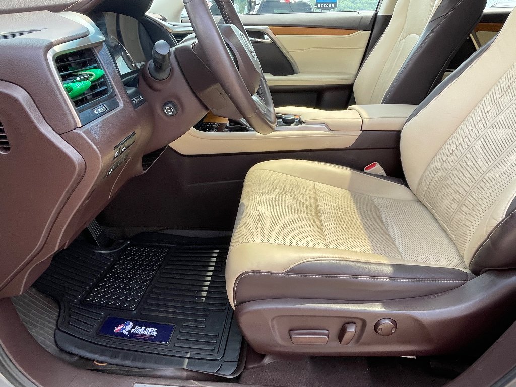 Used 2017 Atomic Silver Lexus Base image 14