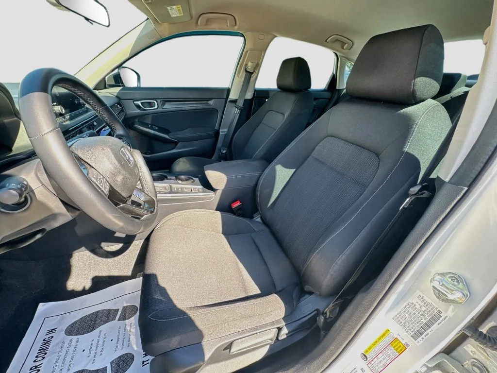 Used 2023 White Honda LX image 23
