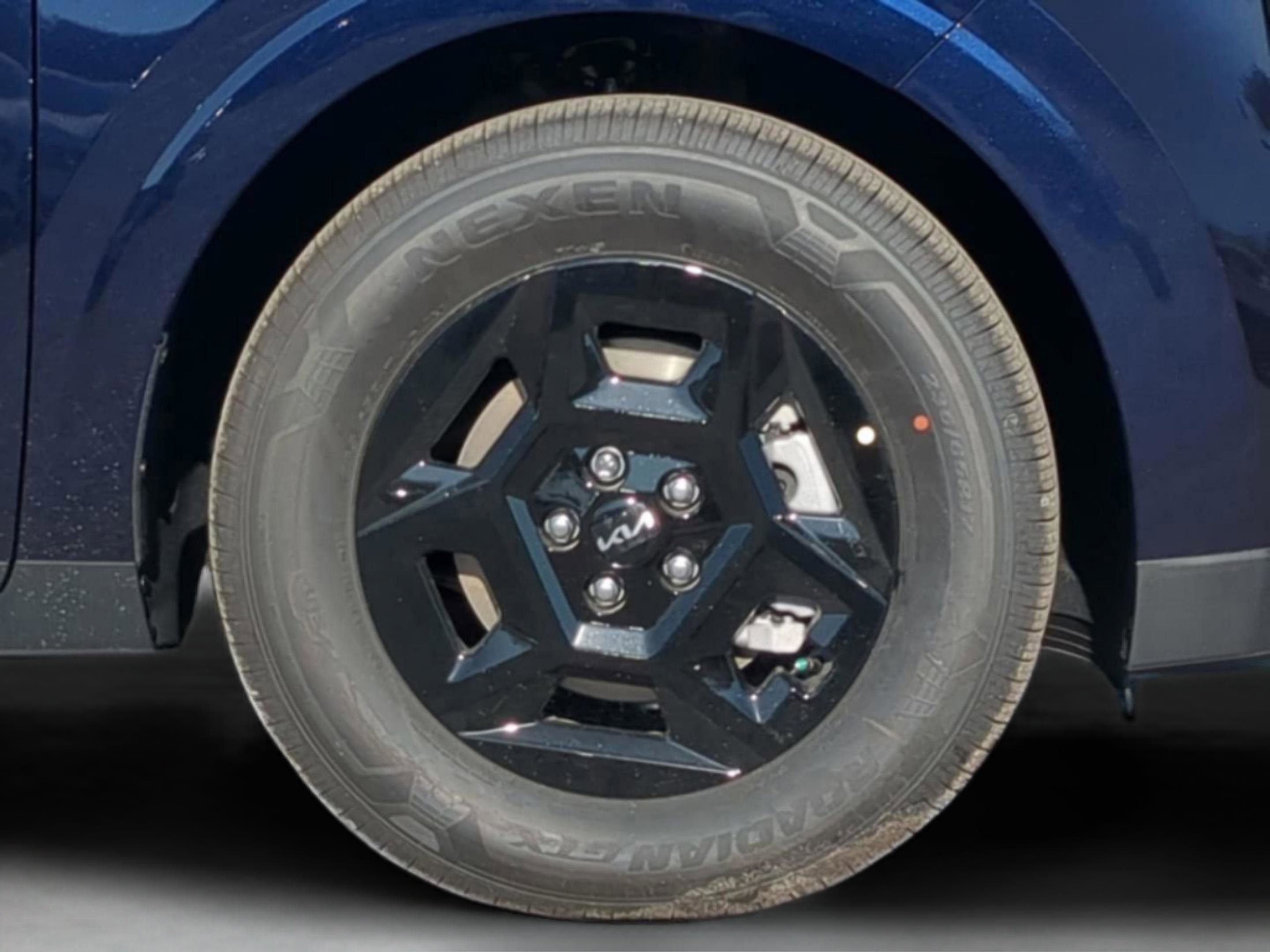 New 2026 Deep Chroma Blue Kia LXS image 12