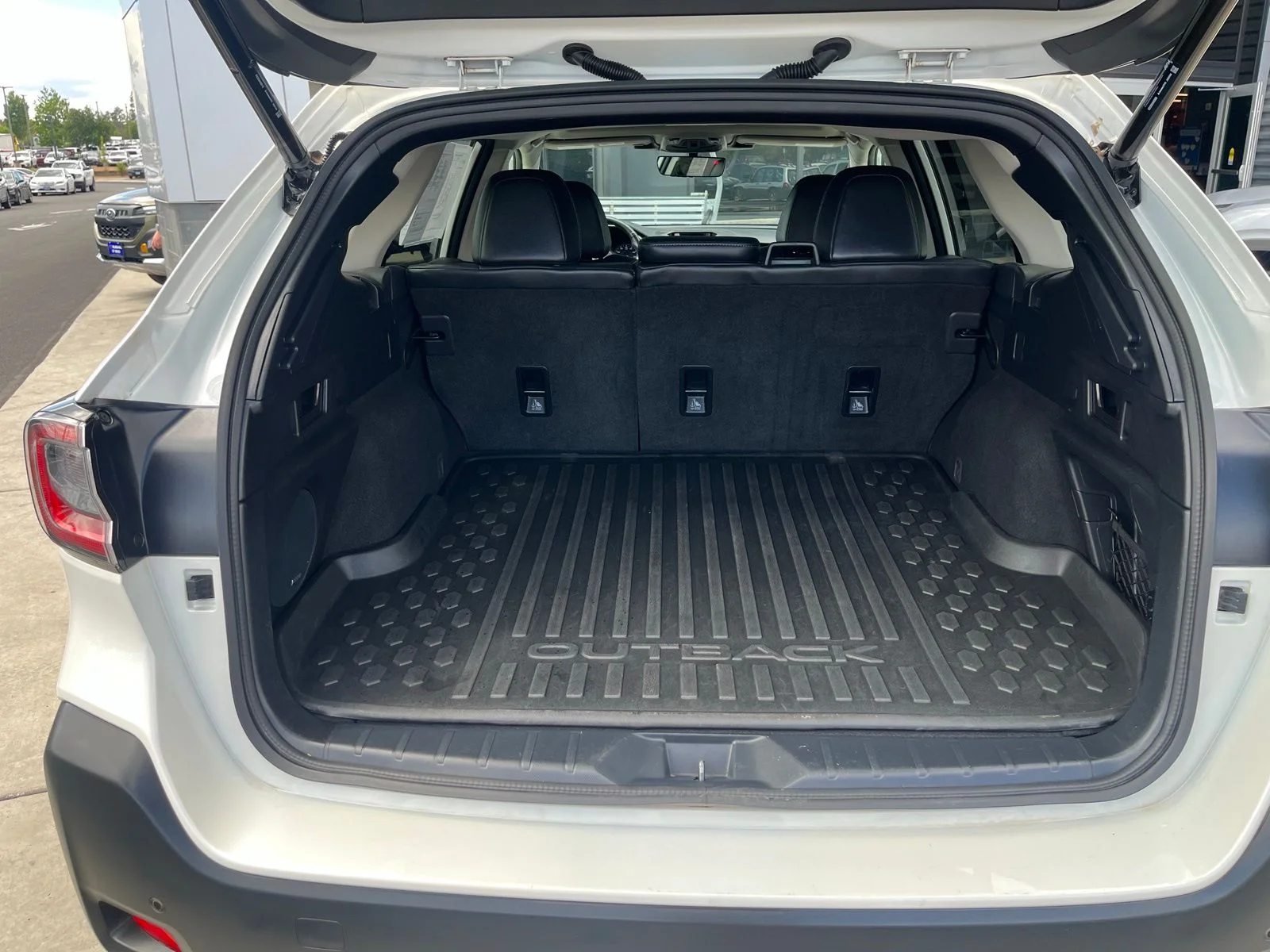 Used 2024 Crystal White Pearl Subaru Limited image 21
