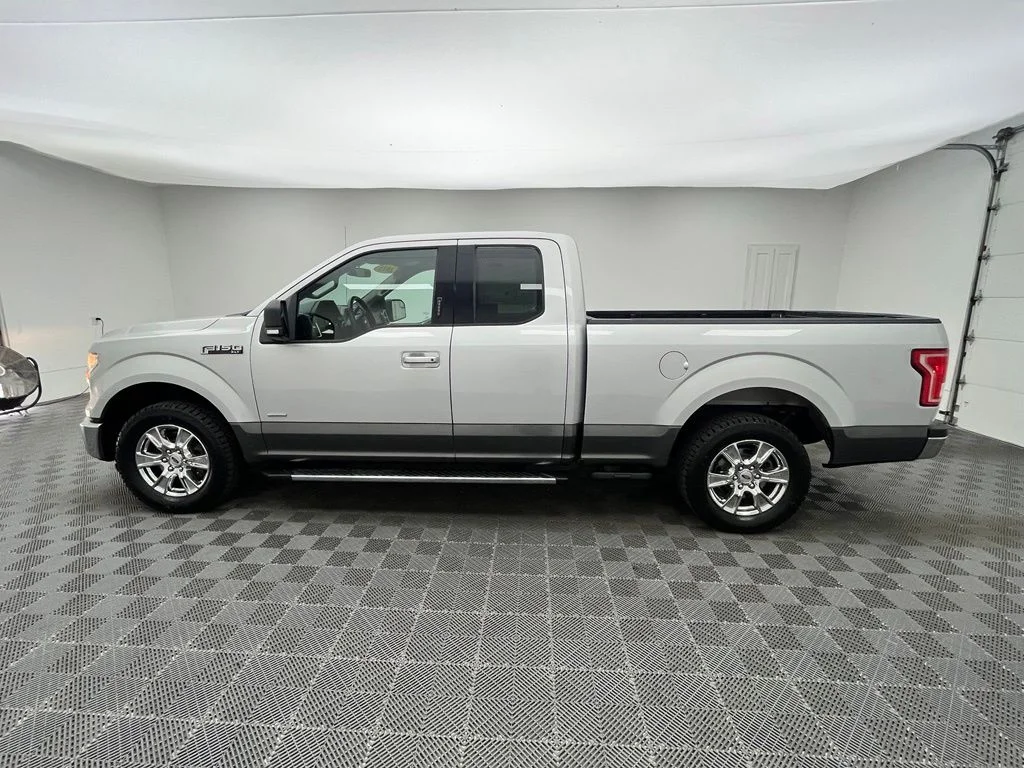 Used 2015  Ford XLT image 11