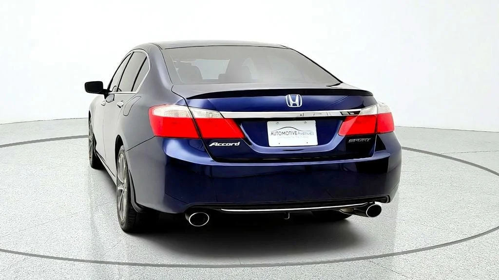 Used 2013 Obsidian Blue Pearl Honda 4dr I4 CVT Sport image 6