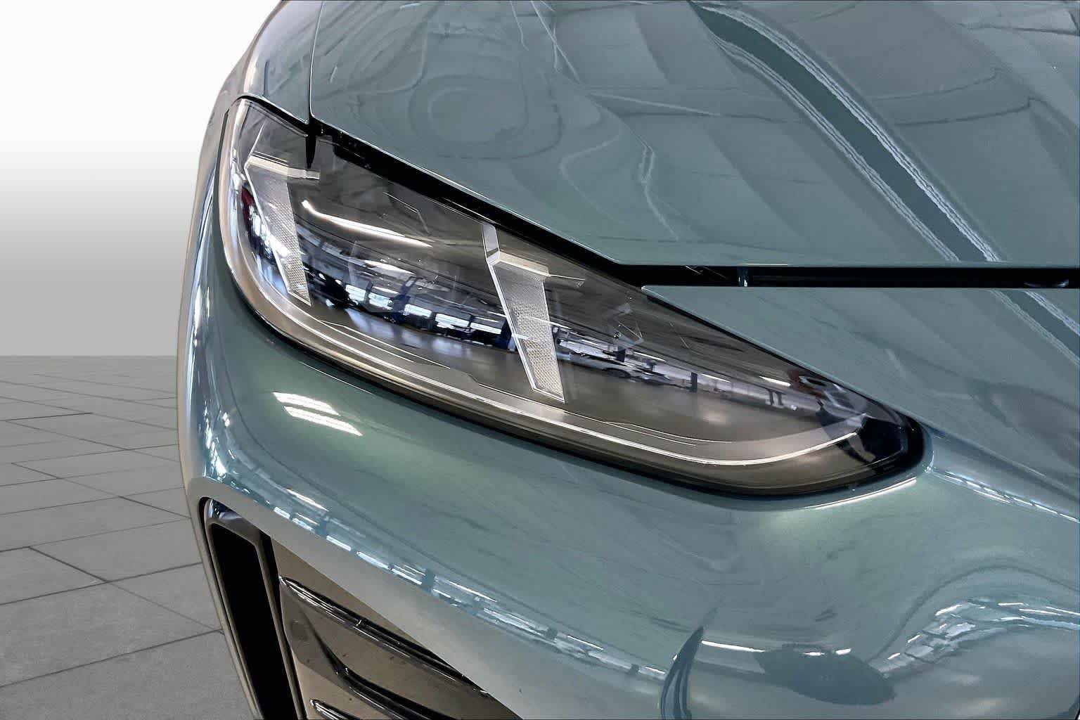 New 2026 Cape York Green Metallic BMW eDrive40 image 13