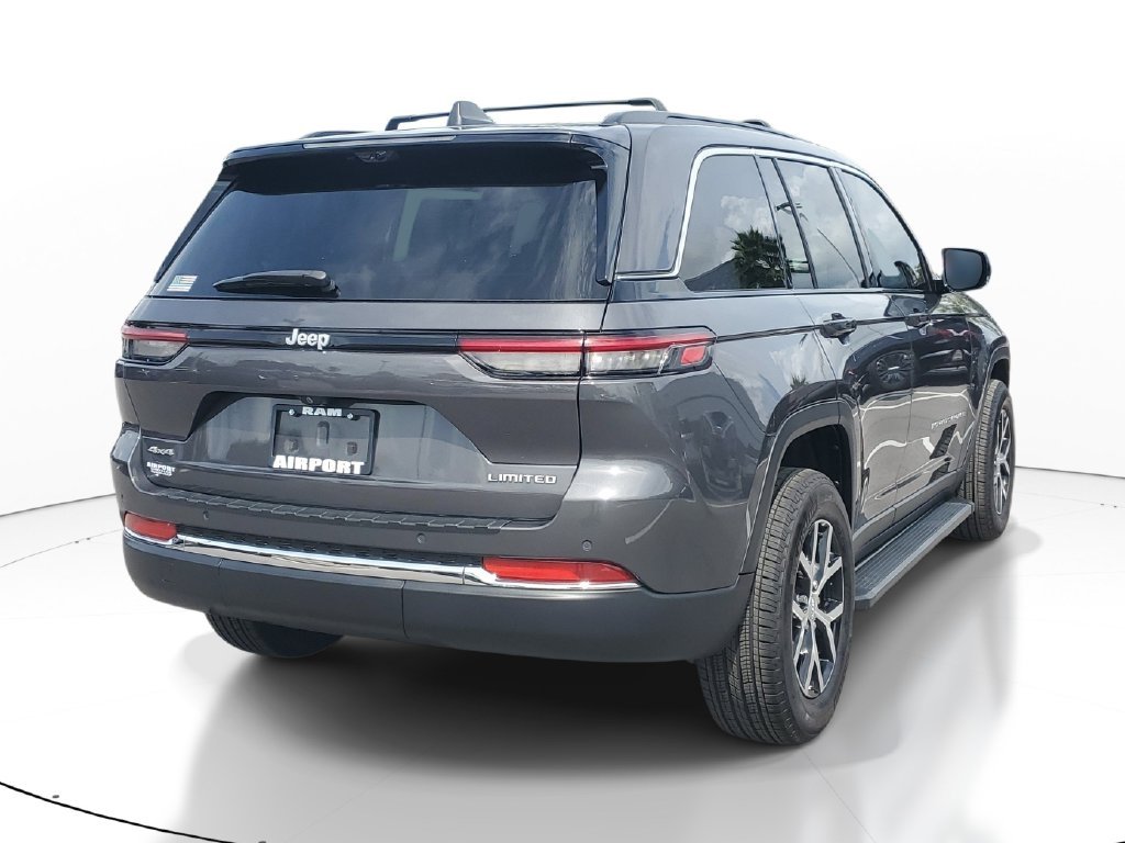 Used 2025 Gray Jeep Limited image 4