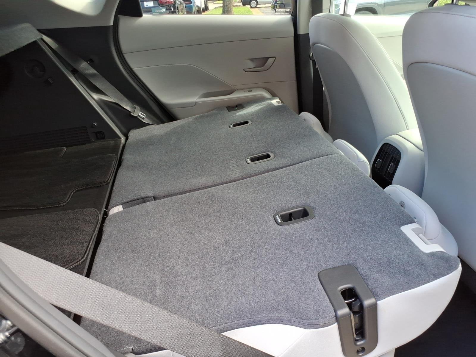 Used 2025 Abyss Black Pearl Hyundai SEL image 29