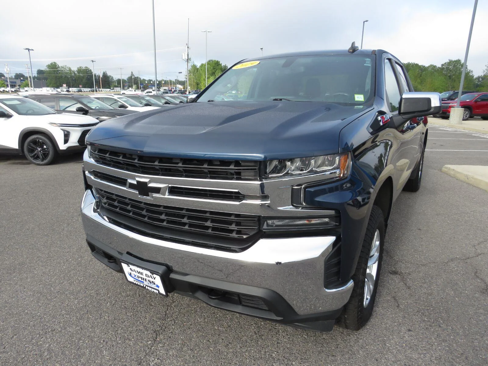 Used 2019  CHEVROLET TRUCK  image 13