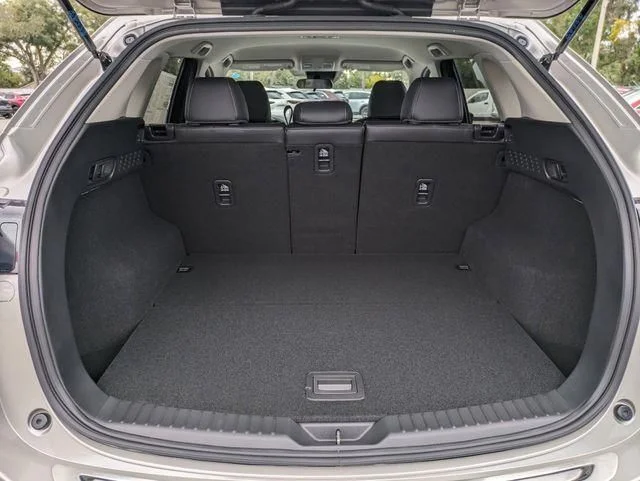 2025 Mazda CX-5 S Select Package - Photo 16