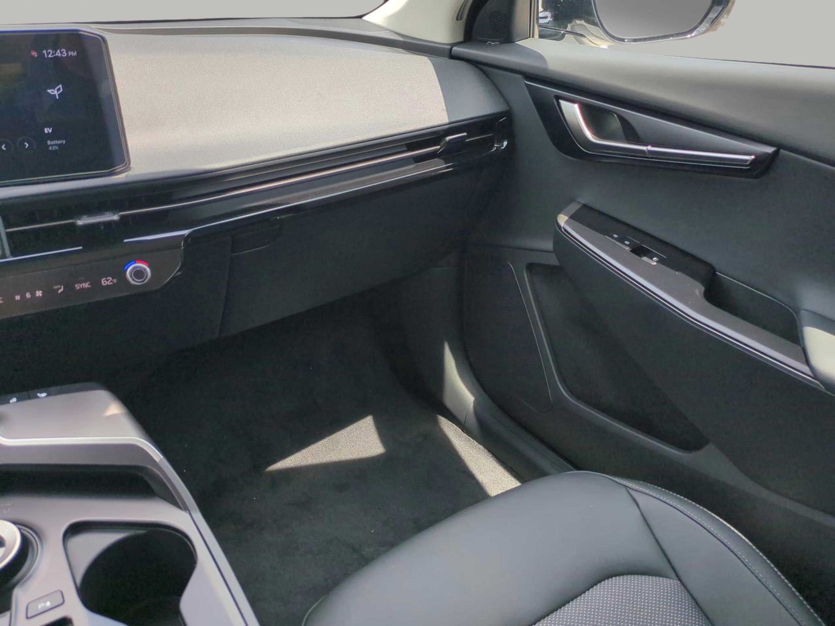 2025 Kia EV6 Light L/R - Photo 16