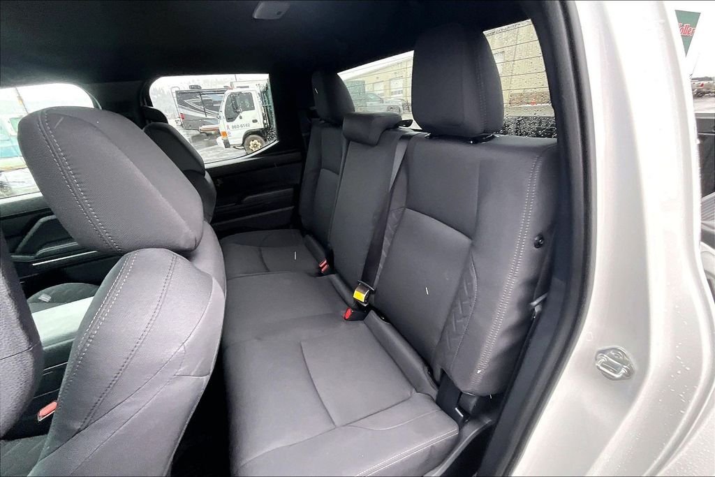 2025 Toyota Tacoma SR5 - Photo 26