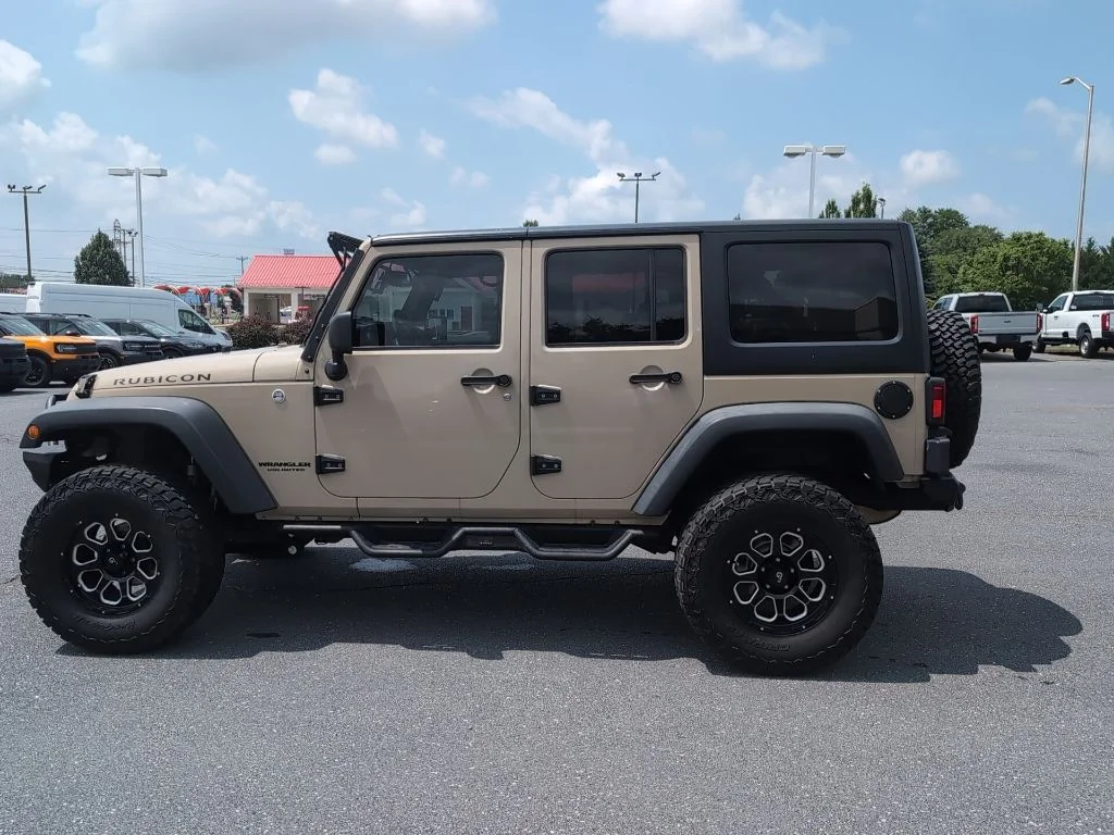 Used 2016 Beige Jeep Unlimited Rubicon image 8