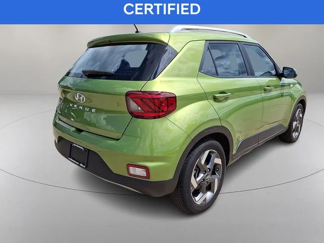 Used 2023 Green Hyundai SEL image 11