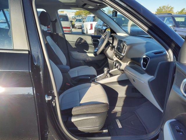 New 2026 Onyx Black Hyundai SEL image 13