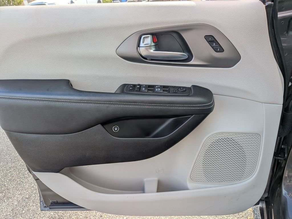 Used 2023 Gray Chrysler Touring L image 26