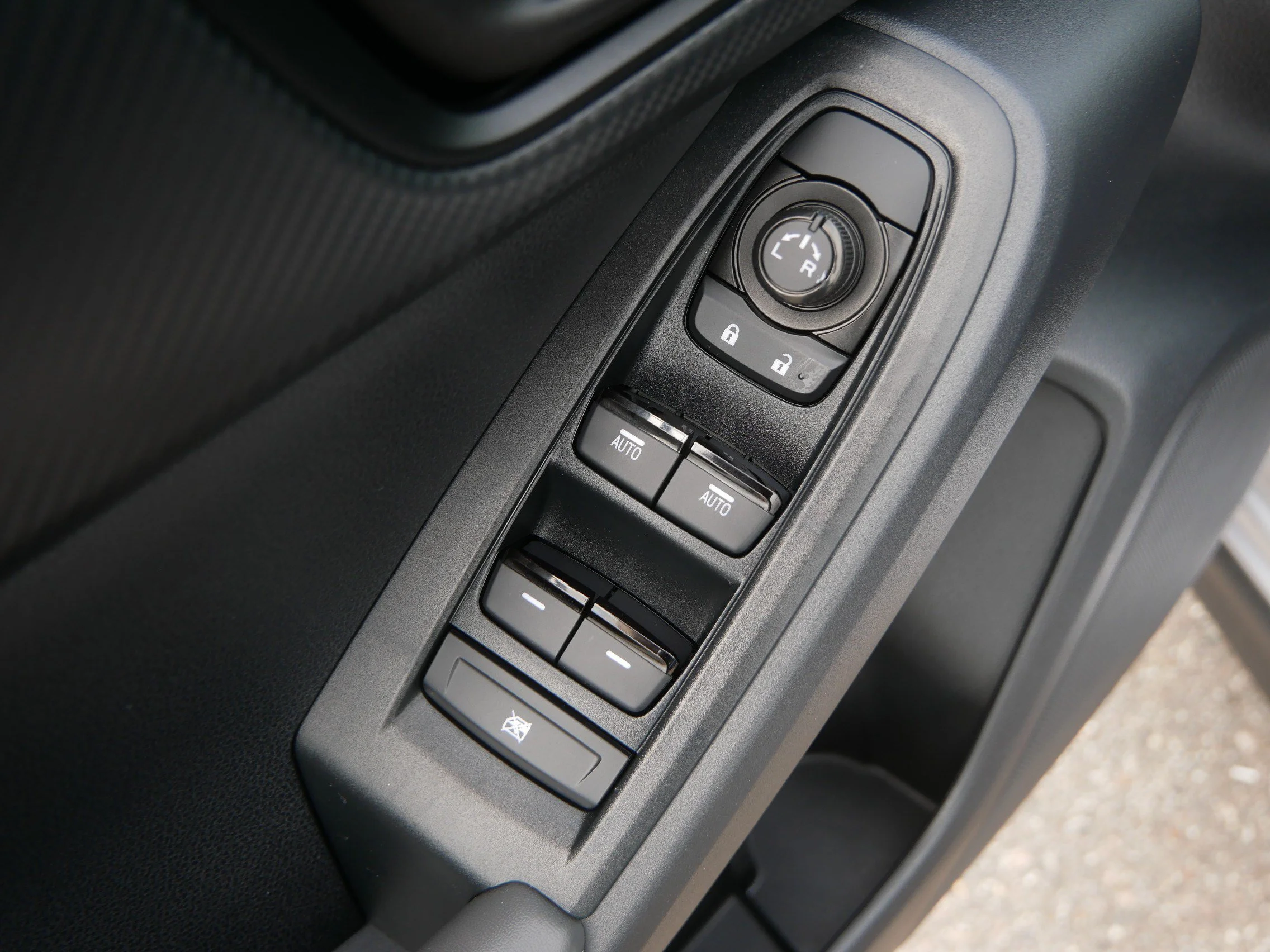 Used 2024 Ice Silver Metallic Subaru Premium image 21