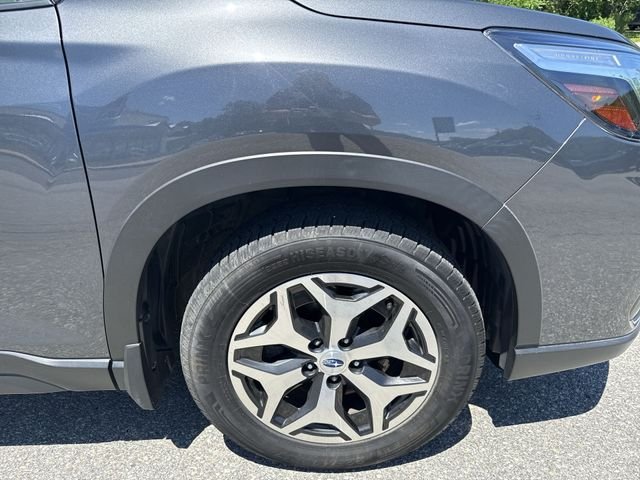 Certified Used 2020 Gray Subaru Premium image 21