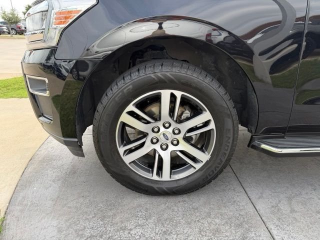 Used 2022 Black Ford Limited image 4