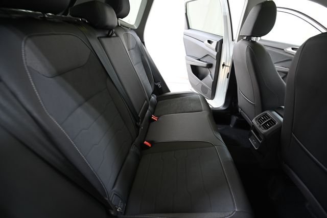 New 2026 White Volkswagen 1.5T SE Black image 27