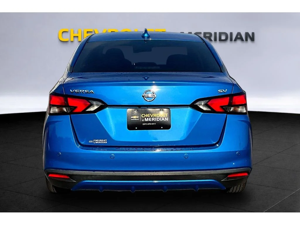 Used 2021 Blue Nissan SV image 4