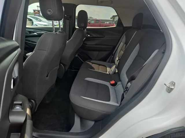 Used 2024 Summit White Chevrolet LT image 25