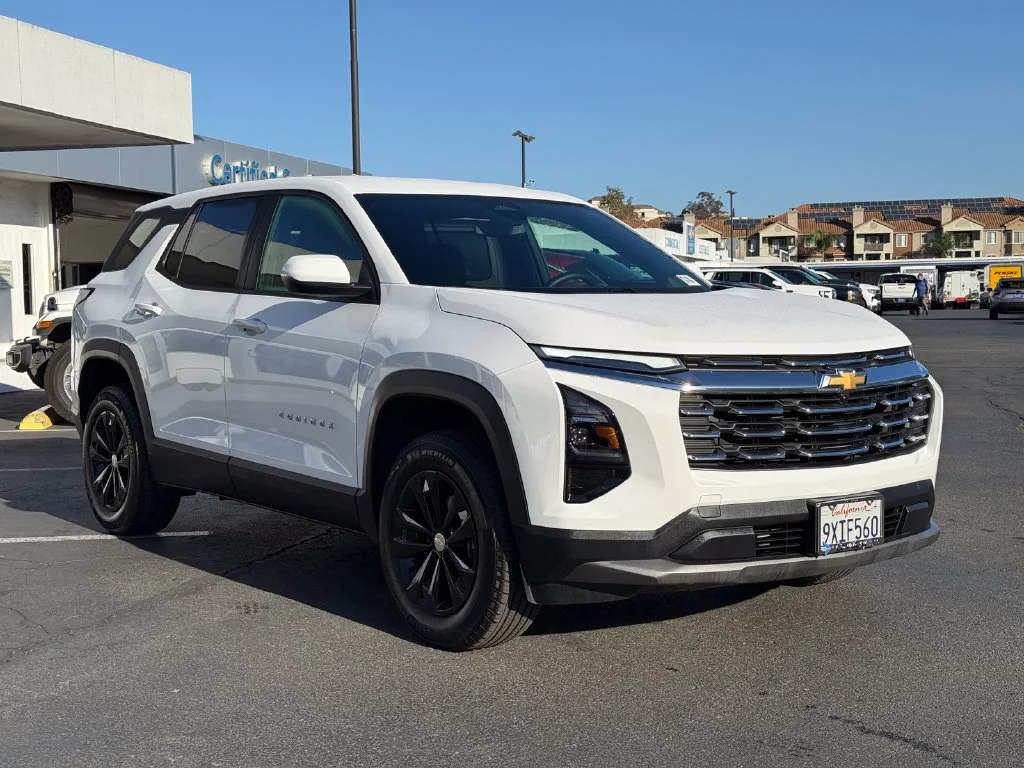 Used 2026 Summit White Chevrolet LT image 5