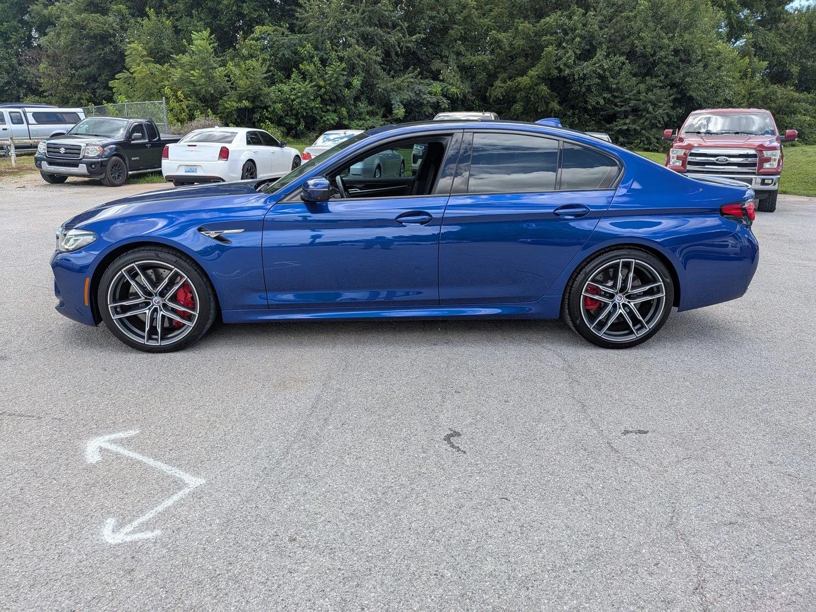 Used 2023 Marina Bay Blue Metallic BMW  image 2