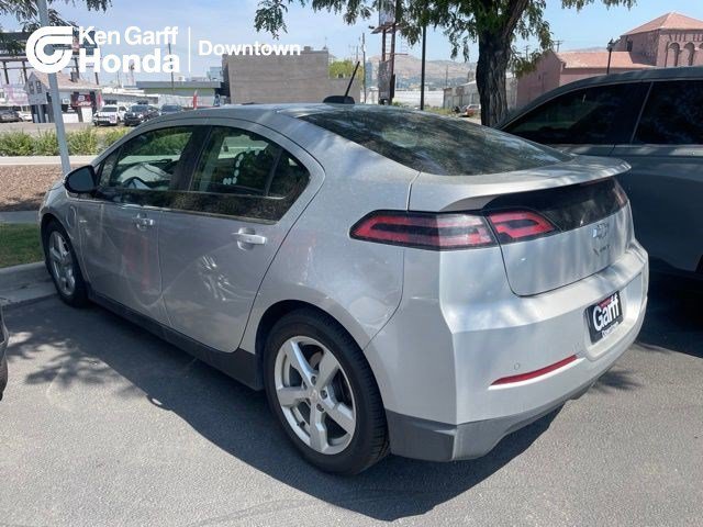 Used 2015 Silver Ice Metallic Chevrolet Base image 1