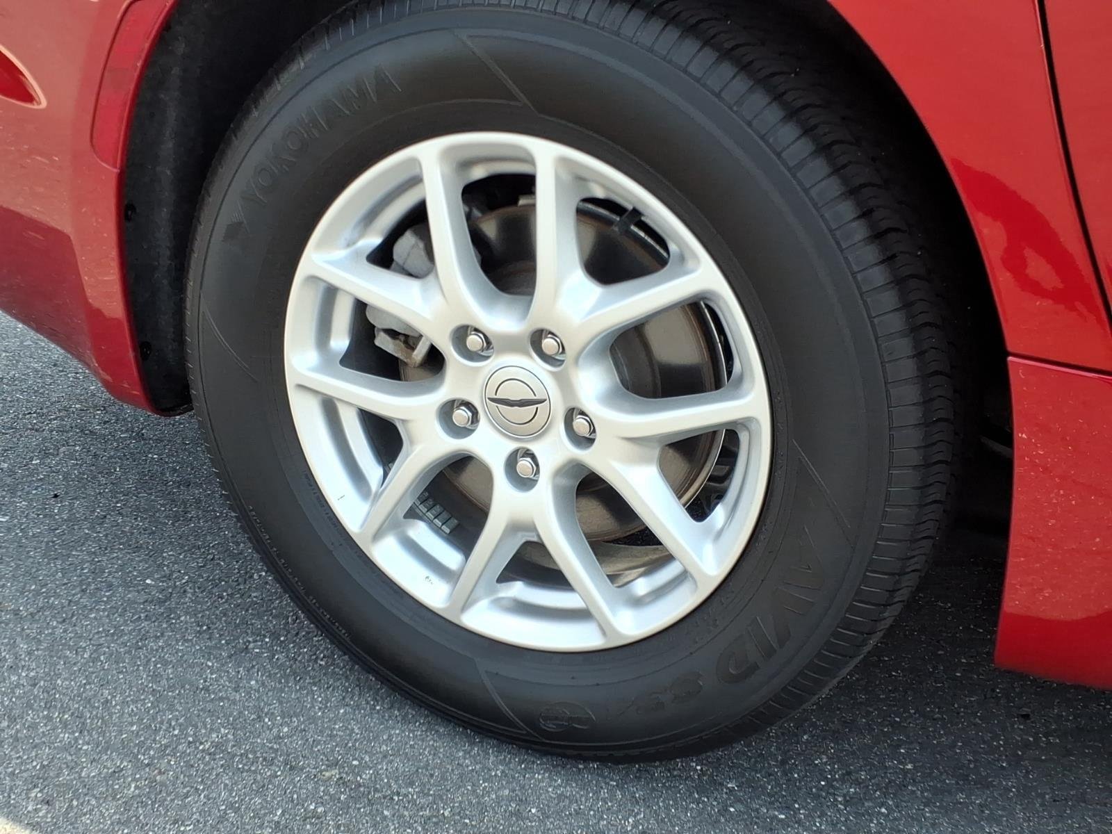 Used 2025 Red Hot Pearlcoat Chrysler Select image 10