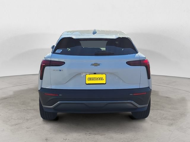 New 2026 Summit White Chevrolet LT image 4