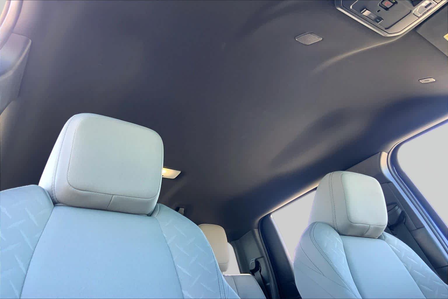Certified Used 2025 Blue Crush Metallic Toyota SR5 image 14