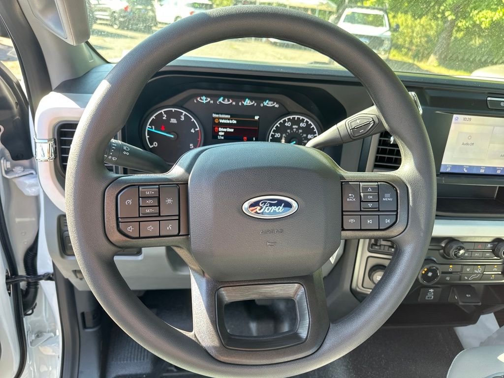 New 2025 Oxford White Ford XL image 14