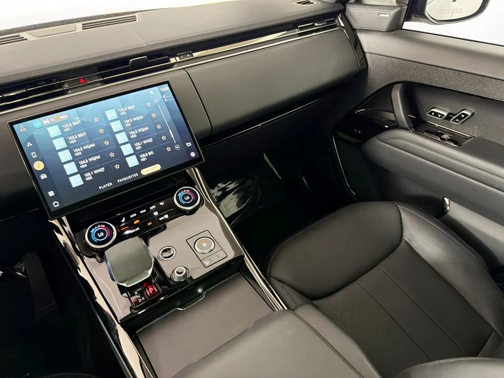Used 2023 Black Land Rover SE image 25