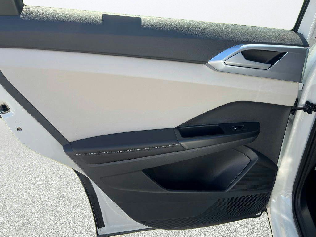 New 2026 White Volkswagen 1.5T SE image 23