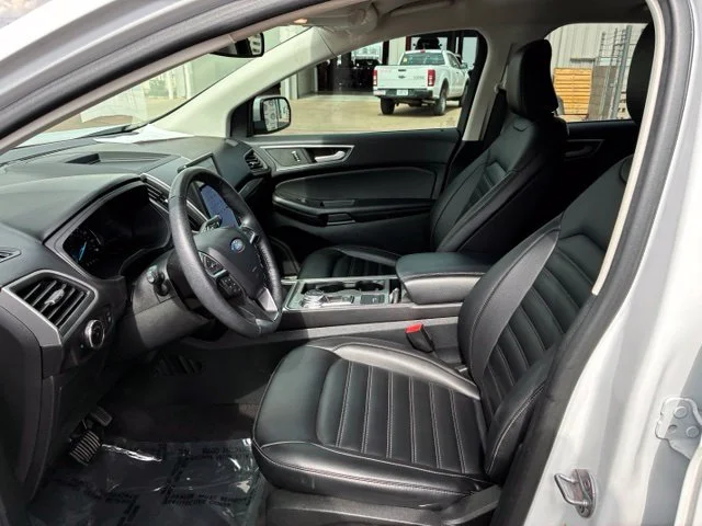 Used 2024 Oxford White Ford SEL image 7