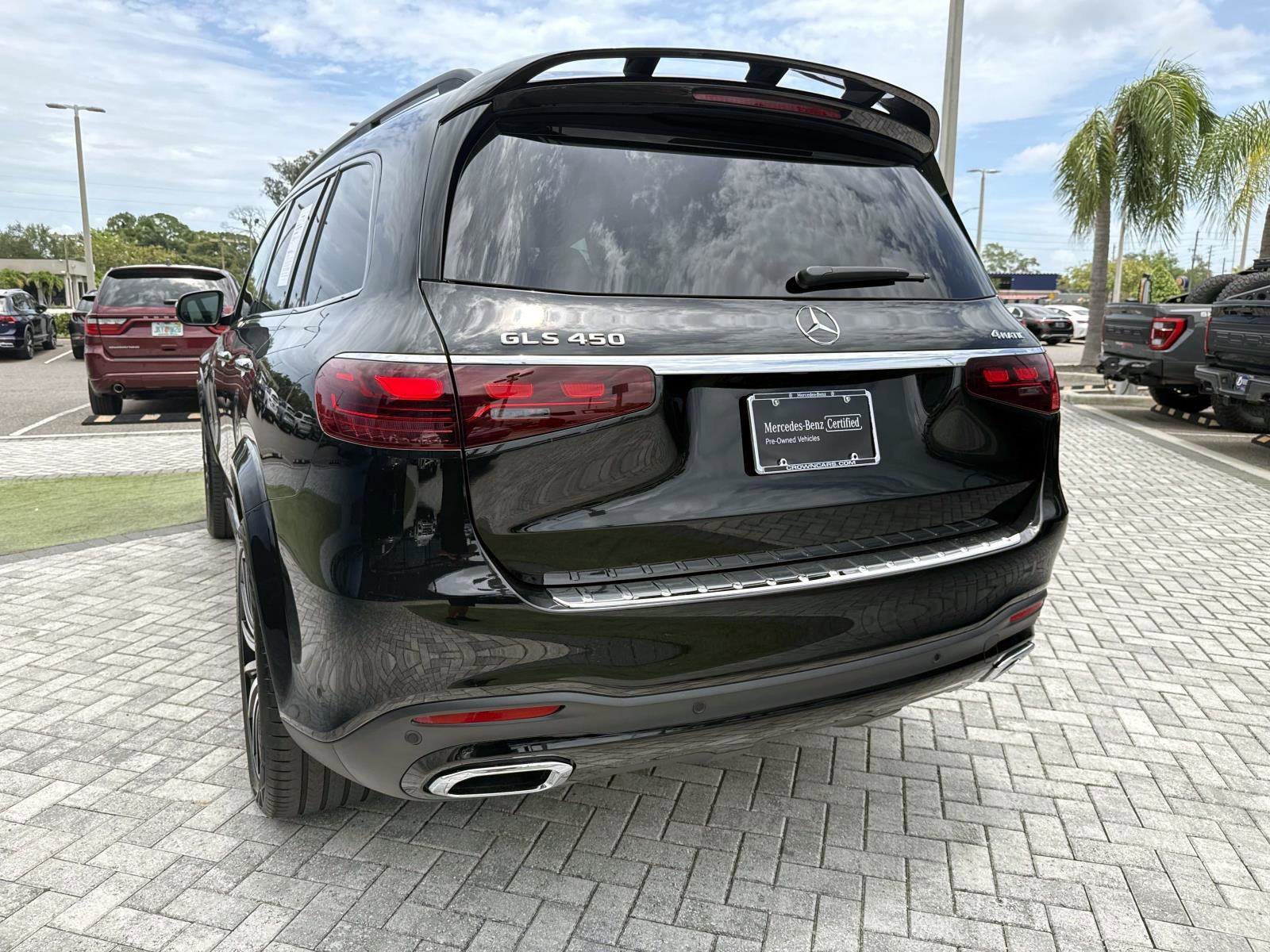 New 2026 Obsidian Black Metallic Mercedes-Benz 450 4MATIC® SUV image 9