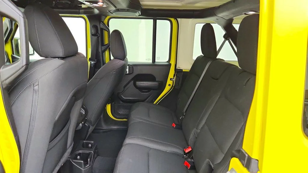 Used 2022 High Velocity Clearcoat Jeep Unlimited High Tide 4x4 image 20