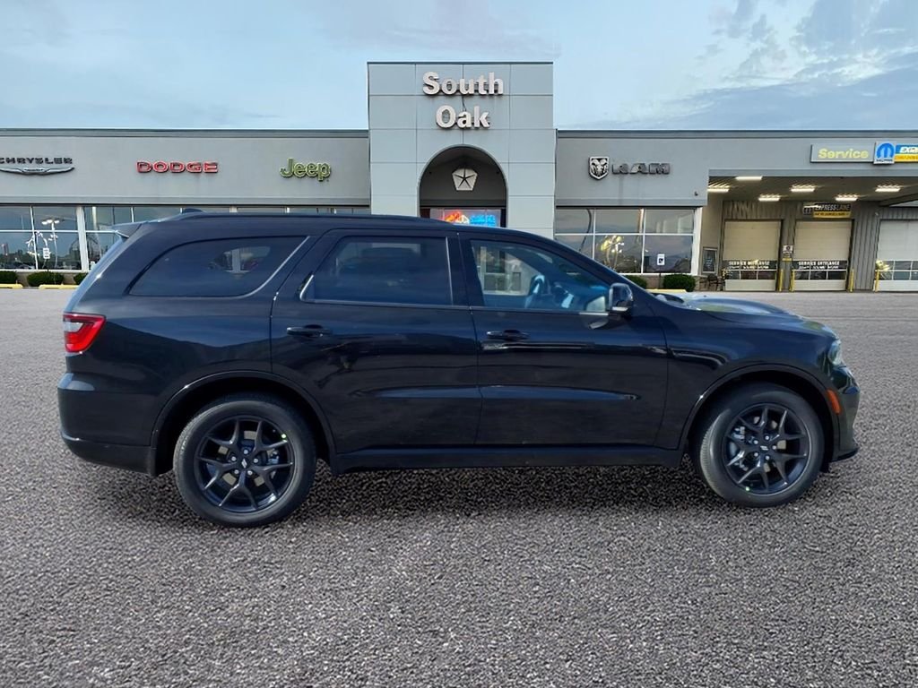 New 2026 DB Black Clearcoat Dodge GT Plus HEMI V8 image 2