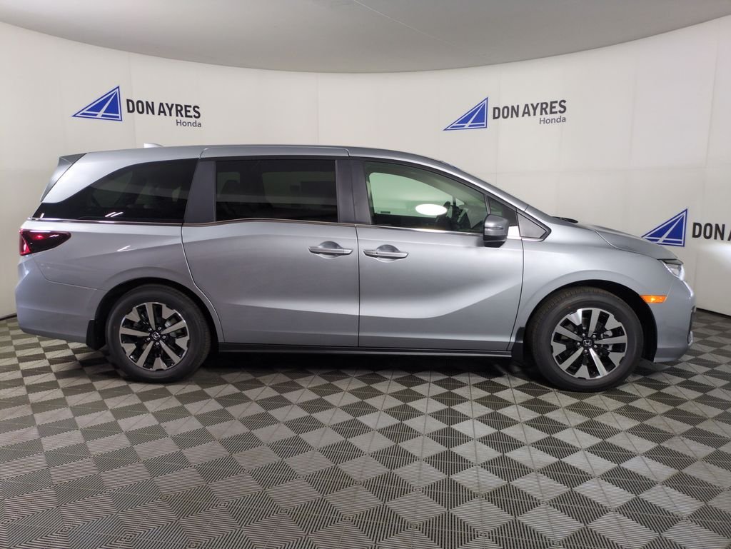 New 2026 Solar Silver Metallic Honda EX-L image 6