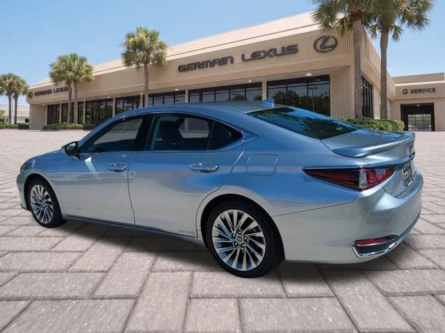 Certified Used 2022 IRIDIUM Lexus 300h Luxury image 6