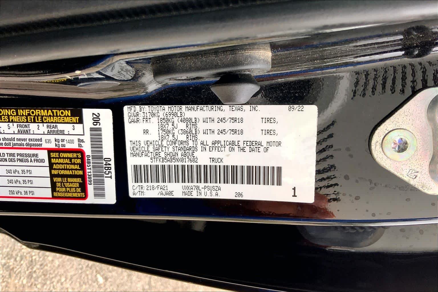 Used 2022 Midnight Black Metallic Toyota SR image 36