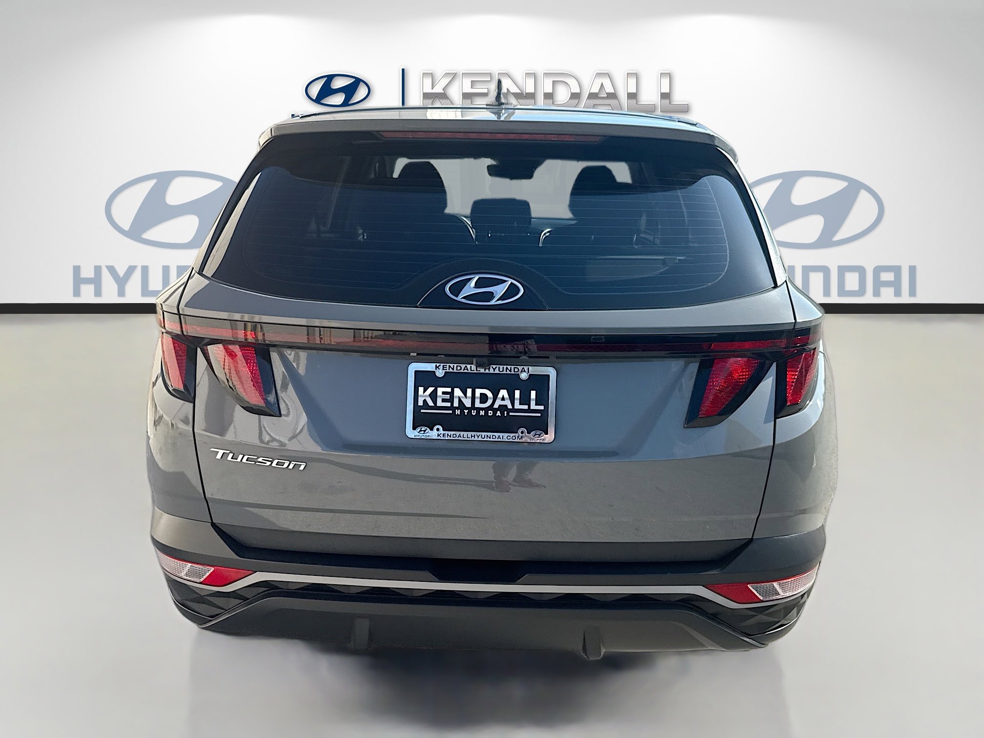 Used 2024 Hampton Gray Hyundai SE image 5