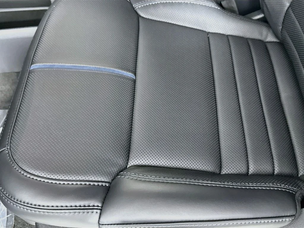 New 2026 Glacier Gray Metallic Tri-Coat Ford F-250® Platinum® image 20