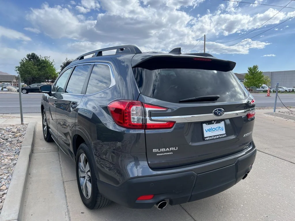 Used 2025 Gray Subaru Premium image 4