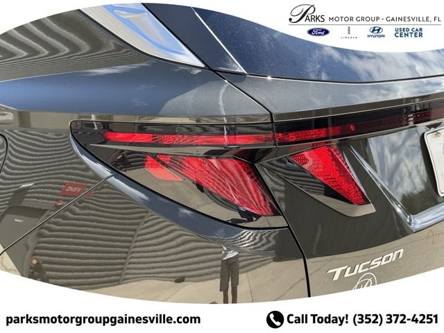 New 2025 Green Hyundai SEL image 8